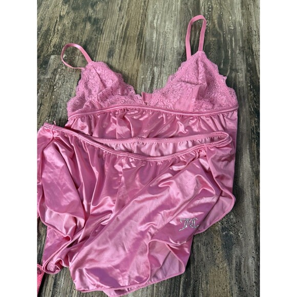 Huge Bra Underwear Pajama Lounge Lot Size 34b M/L - Picture 3 of 11